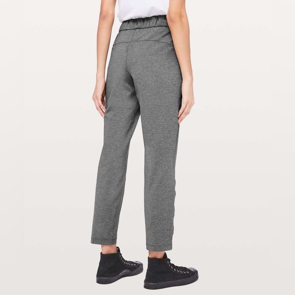 Lululemon On The Fly Pant *27" | Color: Heathered Black | Like New!!🖤🖤🩶🩶 - Picture 4 of 8